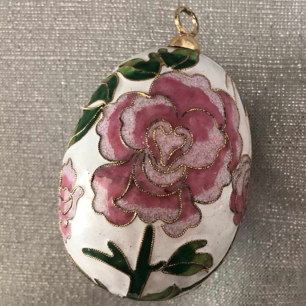 Cloisonne Ornament Christmas Oval Shaped Holiday White Filigree Roses Vintage